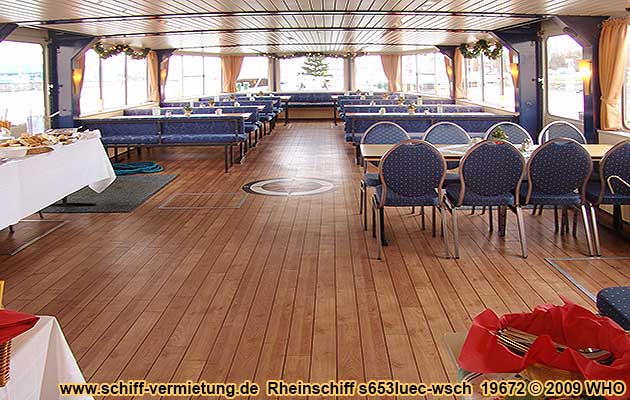 Rheinschiff s653luec-wsch � Blick von der Theke zur Schiffsspitze